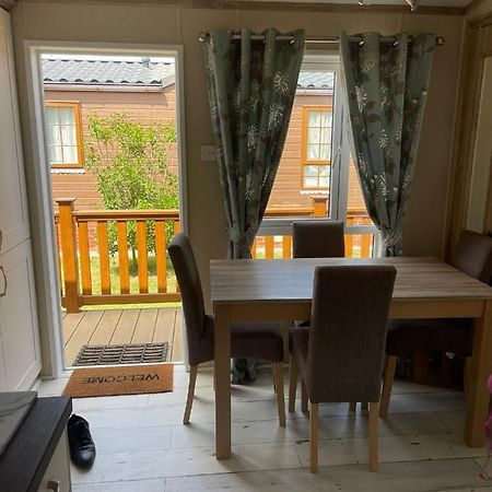 Fern Lodge With Hot Tub Stonham Aspall Exterior foto