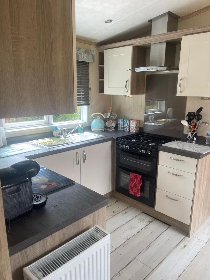 Fern Lodge With Hot Tub Stonham Aspall Exterior foto